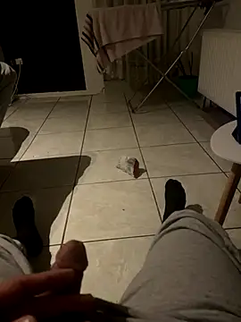 Snapshot of geilheit12 chatting on November 24, 2025, 2:00 am geilheit12 online show from November 24, 2025, 2:00 am