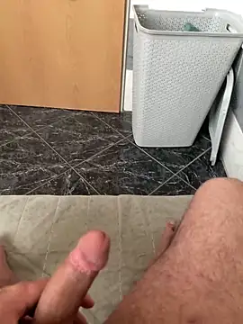 Snapshot of geilheit12 chatting on November 20, 2025, 1:23 pm geilheit12 online show from November 20, 2025, 1:23 pm