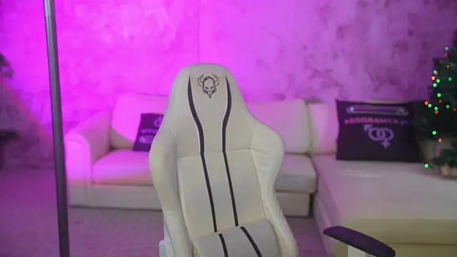 Luna secretgirl online show from January 17, 2026, 8:40 am