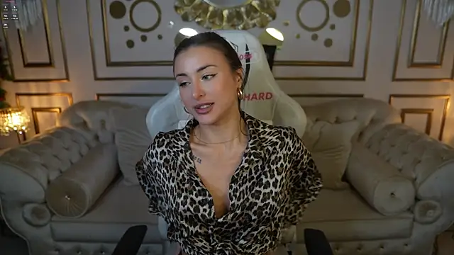 Luna secretgirl online show from October 30, 2025, 9:40 am