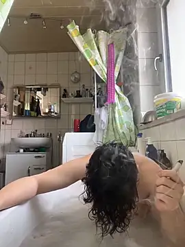 Snapshot of Kingpowerlittel chatting on March 2, 2026, 2:35 pm Kingpowerlittel online show from March 2, 2026, 2:35 pm