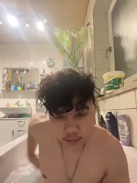 Snapshot of Kingpowerlittel chatting on February 18, 2026, 5:31 pm Kingpowerlittel online show from February 18, 2026, 5:31 pm