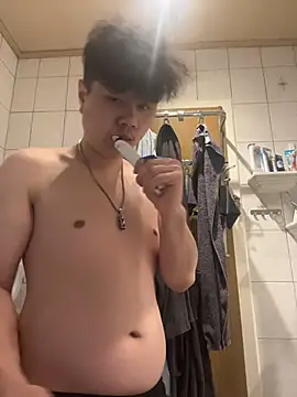 Snapshot of Kingpowerlittel chatting on March 4, 2026, 5:21 pm Kingpowerlittel online show from March 4, 2026, 5:21 pm