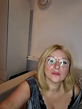 TinaLizxh online show from September 26, 2025, 7:21 pm