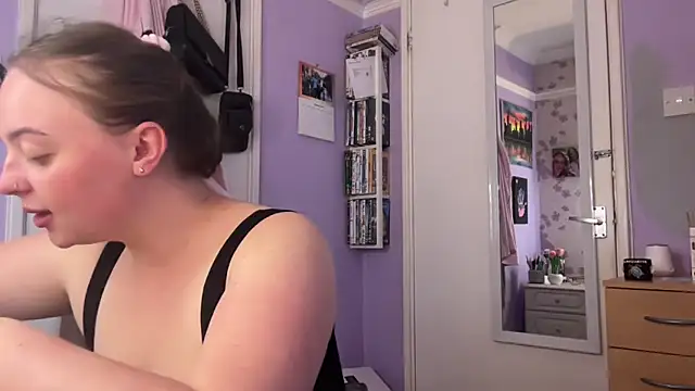 SexySashaxox online show from September 13, 2025, 1:22 pm