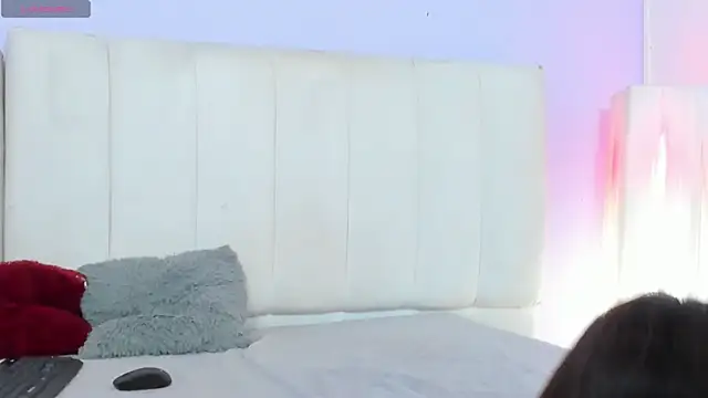 fressittalove01 online show from February 26, 2026, 2:28 pm