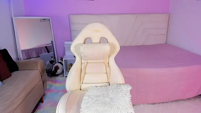 fressittalove01 online show from October 2, 2025, 2:09 pm