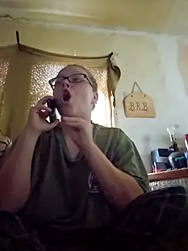 countrymomma online show from September 24, 2025, 1:28 pm