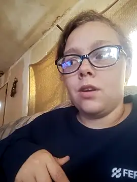 countrymomma online show from September 11, 2025, 1:11 pm