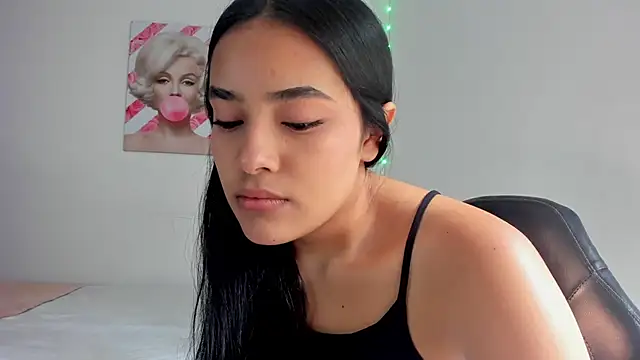 Snapshot of valeria_millers chatting on May 22, 2026, 2:15 pm valeria millers online show from May 22, 2026, 2:15 pm