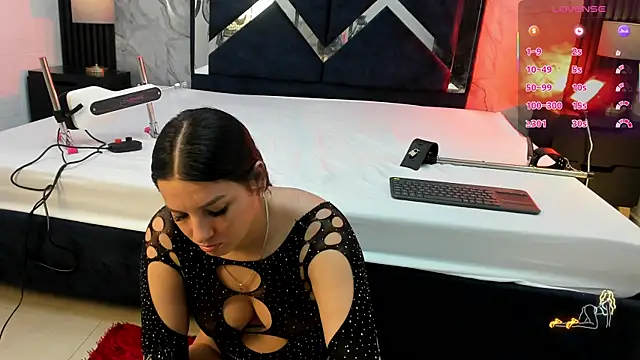 VioletRose as online show from May 8, 2026, 7:17 pm