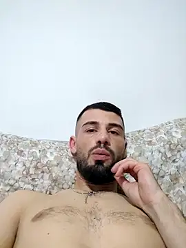 Gold7leonnnn online show from February 24, 2026, 8:42 pm