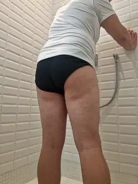 funnypartis online show from September 18, 2025, 6:11 pm