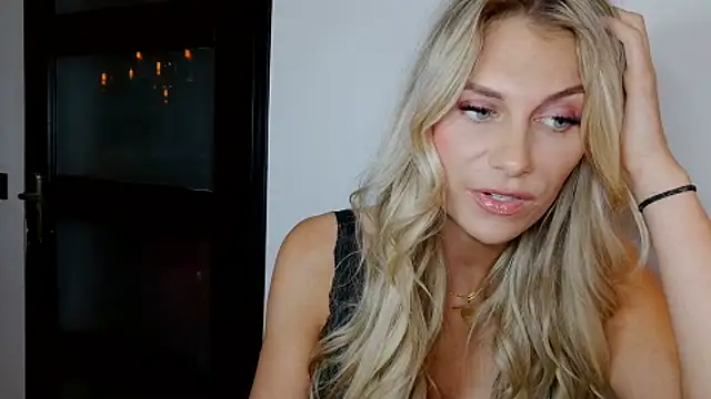 Melody1600 online show from September 25, 2025, 8:37 pm