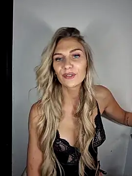 Melody1600 online show from October 16, 2025, 7:11 pm