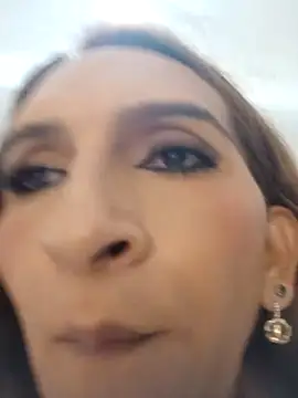 alanastones-19 online show from April 6, 2026, 1:01 am