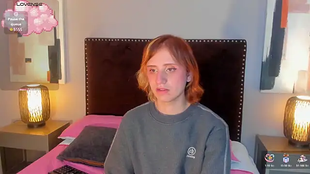 seraphine star online show from March 25, 2026, 2:33 am