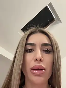 Snapshot of KaseyQuinn_ chatting on October 17, 2025, 8:50 am KaseyQuinn online show from October 17, 2025, 8:50 am