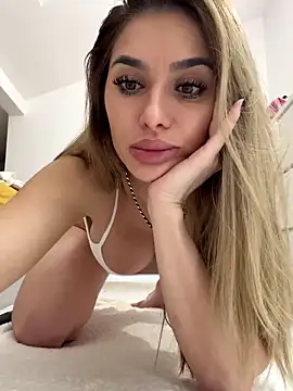 Snapshot of KaseyQuinn_ chatting on November 20, 2025, 9:21 am KaseyQuinn online show from November 20, 2025, 9:21 am