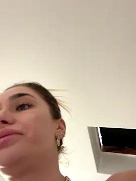 Snapshot of KaseyQuinn_ chatting on November 12, 2025, 8:40 am KaseyQuinn online show from November 12, 2025, 8:40 am