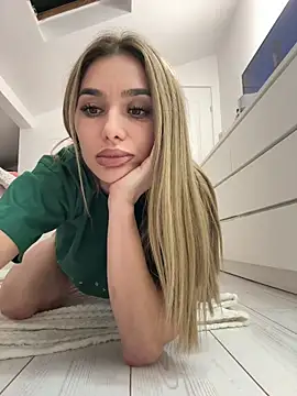 Snapshot of KaseyQuinn_ chatting on November 29, 2025, 10:32 pm KaseyQuinn online show from November 29, 2025, 10:32 pm