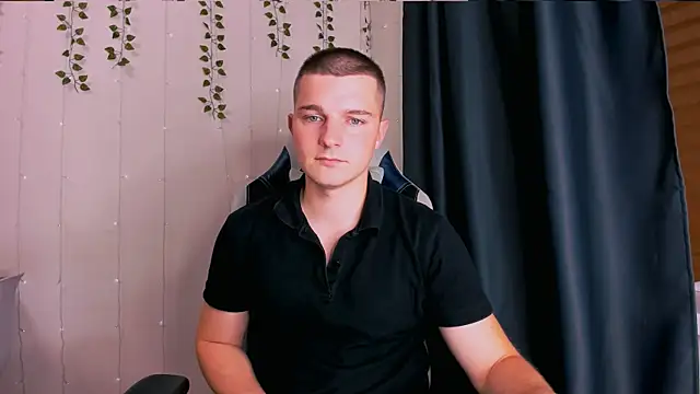 Snapshot of Your_Claddagh chatting on September 22, 2025, 7:09 pm Your Claddagh online show from September 22, 2025, 7:09 pm