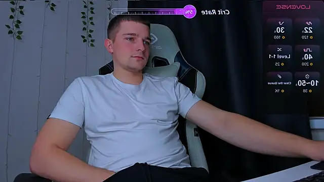 Snapshot of Your_Claddagh chatting on November 3, 2025, 5:49 pm Your Claddagh online show from November 3, 2025, 5:49 pm