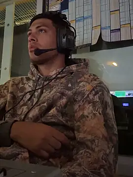 StrokingDaddy4 online show from September 9, 2025, 10:25 am