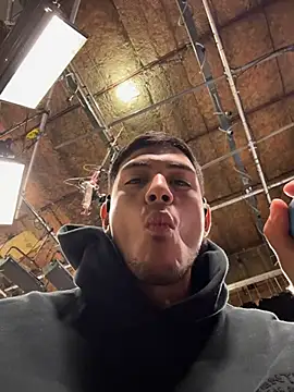 Snapshot of StrokingDaddy4 chatting on December 3, 2025, 11:31 am StrokingDaddy4 online show from December 3, 2025, 11:31 am