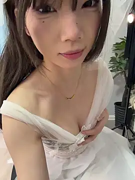 Yiyi-707 online show from February 25, 2026, 10:15 am