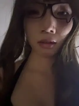 Yiyi-707 online show from November 16, 2025, 9:58 am