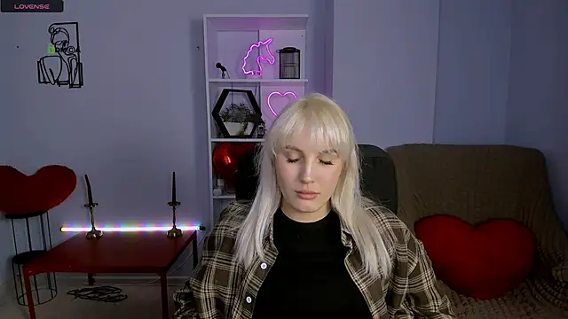 Snapshot of marta_smith chatting on November 16, 2025, 8:35 pm marta smith online show from November 16, 2025, 8:35 pm