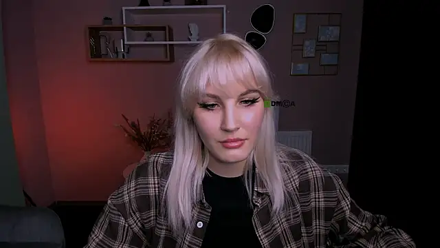 Snapshot of marta_smith chatting on October 23, 2025, 7:34 pm marta smith online show from October 23, 2025, 7:34 pm