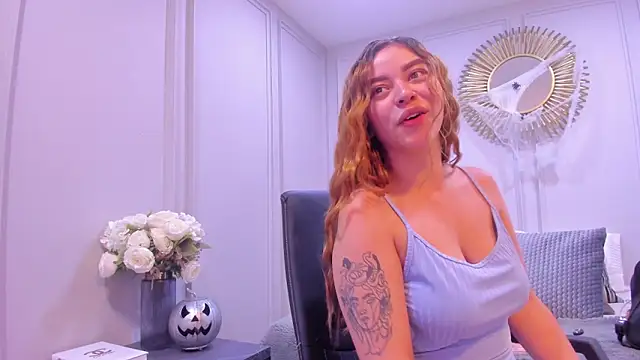 CharlotteBrownn  online show from November 3, 2025, 1:22 am