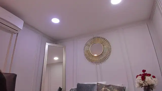 CharlotteBrownn  online show from February 17, 2026, 3:26 am