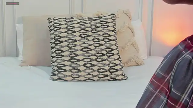 Snapshot of CharlotteBrownn_ chatting on June 17, 2026, 2:33 am CharlotteBrownn online show from June 17, 2026, 2:33 am