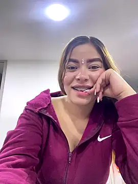 CharlotteBrownn  online show from October 9, 2025, 1:39 am