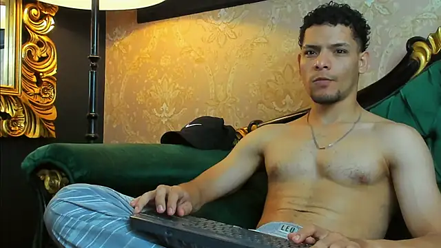 AlessandroKiing online show from July 18, 2026, 2:20 am