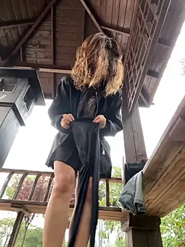 feifei 521 online show from September 16, 2025, 12:33 am