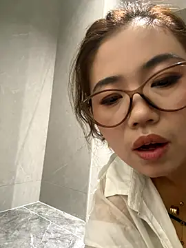 feifei 521 online show from September 19, 2025, 1:53 am