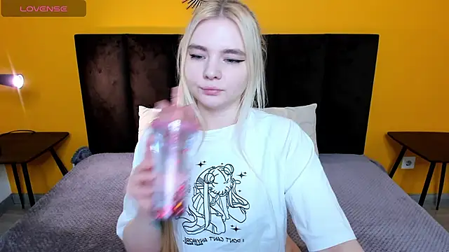 RuthBryant online show from January 12, 2026, 12:28 am