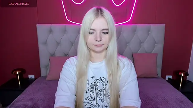 RuthBryant online show from September 30, 2025, 8:31 am