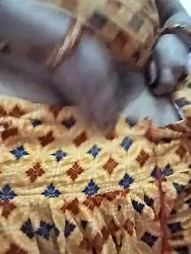 rani8008 online show from April 9, 2026, 4:57 pm