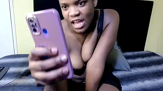 Snapshot of SweetTitties21 chatting on November 26, 2025, 5:57 pm SweetTitties21 online show from November 26, 2025, 5:57 pm