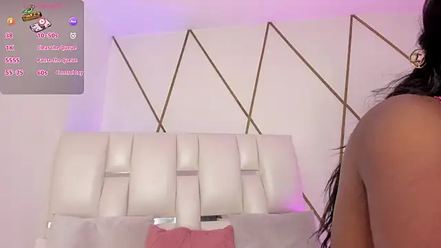 Venuswilds online show from October 4, 2025, 12:17 pm