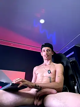 Damartinez27 online show from September 25, 2025, 6:19 am