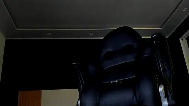 Damartinez27 online show from November 26, 2025, 4:29 pm