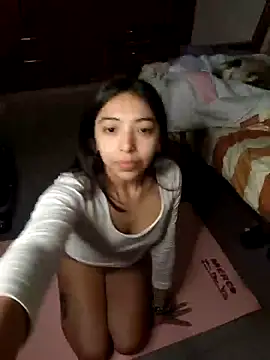 missapril0101 online show from May 17, 2026, 4:12 am