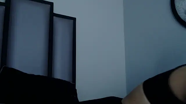 Lucy-23 online show from February 12, 2026, 5:29 am