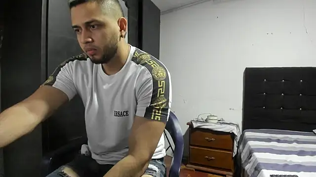 Snapshot of Ryan_xc1 chatting on January 18, 2026, 2:59 am Ryan xc1 online show from January 18, 2026, 2:59 am